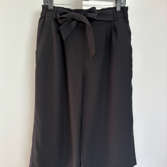 Lululemon Noir Crops - Picture 4 of 4